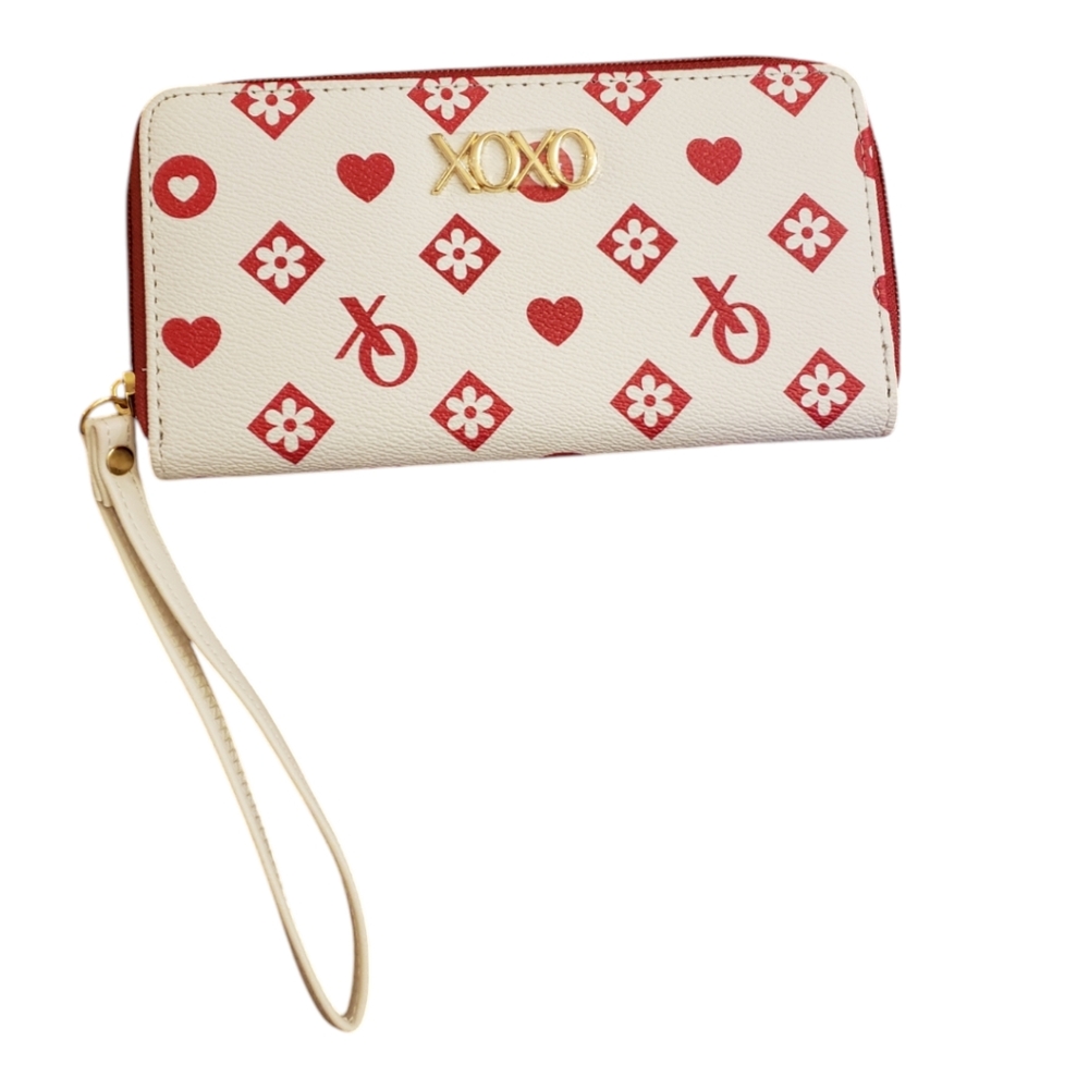 XOXO Wristlet